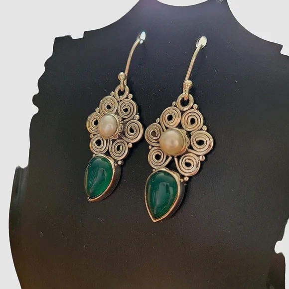 Sterling Silver Green Onyx and Pearl Dangle Earrings